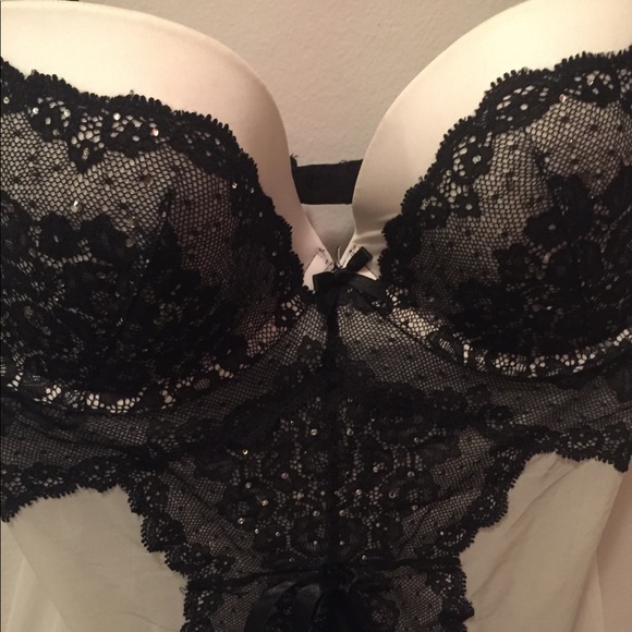 Victoria's Secret Dream Angels Push Up Lingerie - Picture 5 of 6